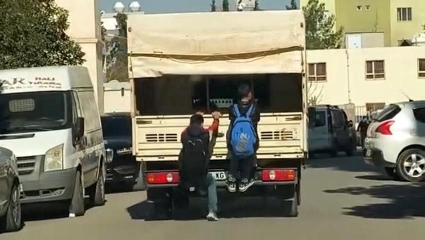 Mardin’de çocukların tehlikeli yolculuğu