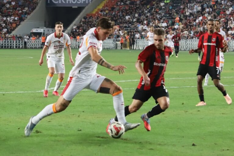 zaniolo-745-gun-sonra-yeniden-galatasaray-formasiyla-4Q9Tv1tx.jpg